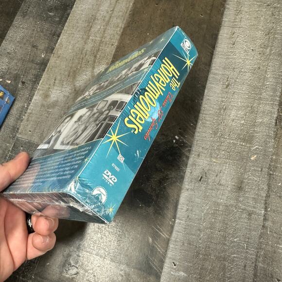 The Honeymooners - The Classic 39 Episodes DVD - new/sealed - Picture 4 of 7